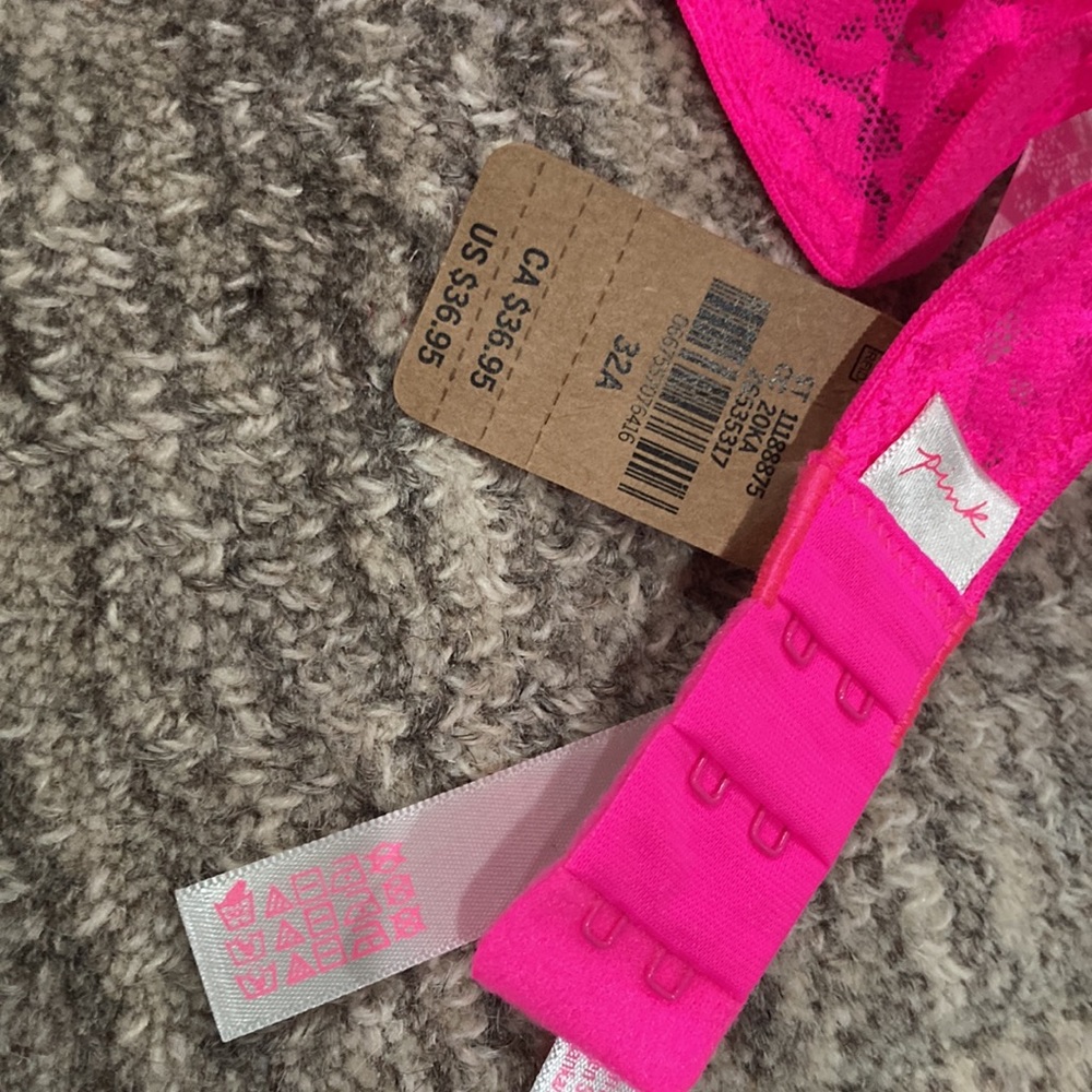 VS pink lacy push up bra 32A - Picture 2 of 2